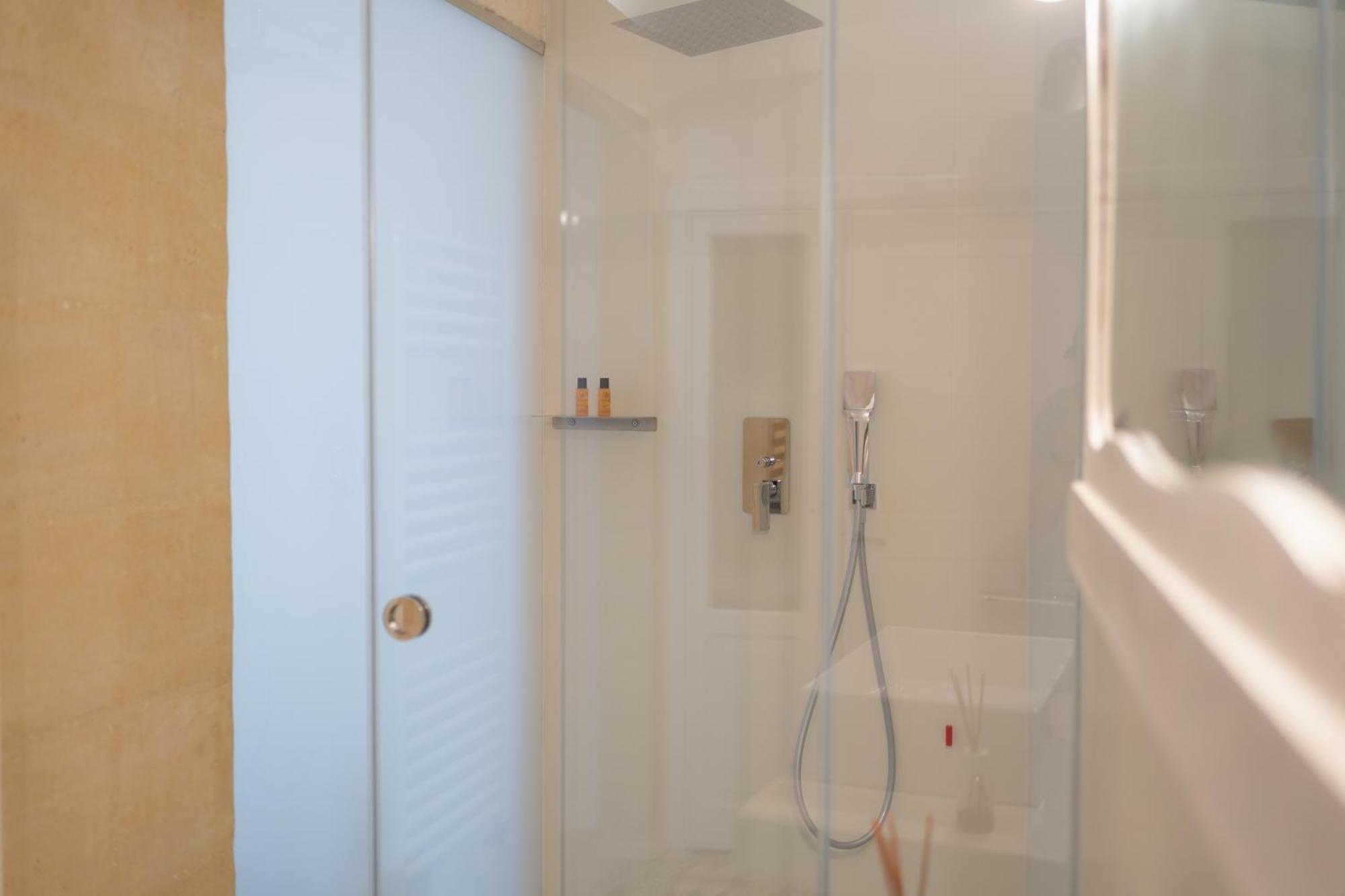 Palazzo Virgintino - Sassi Rooms Матера Экстерьер фото