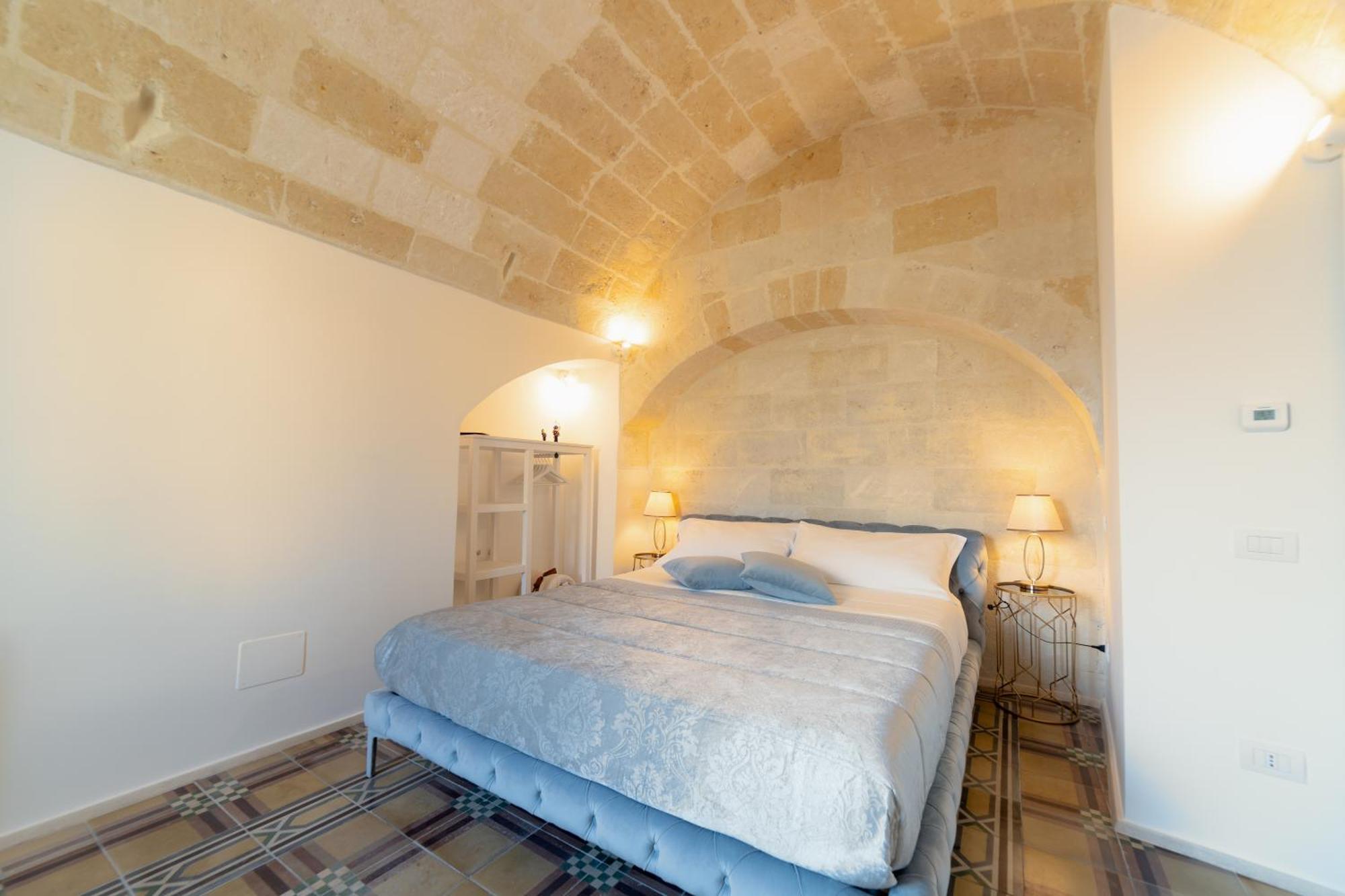Palazzo Virgintino - Sassi Rooms Матера Номер фото